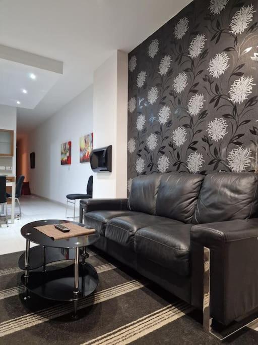 City Center Properties - Modern Two Bedroom Apartment With A Hot Tub And Amazing Location Сент-Полс-Бей Екстер'єр фото